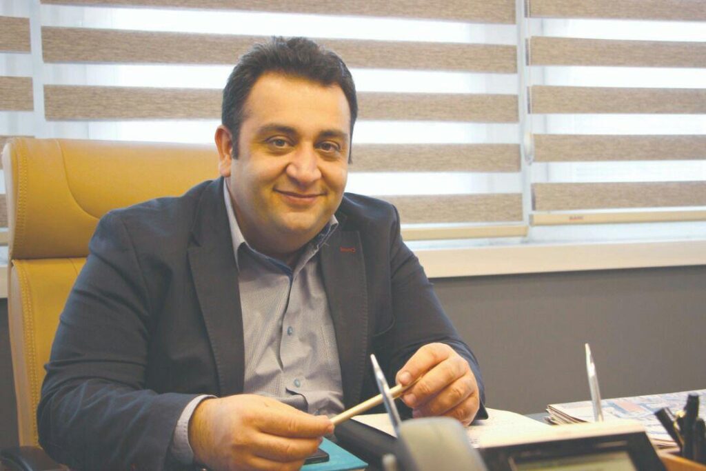 مهدی بستانچی، نایب رئیس هیات مدیره و قائم مقام مدیرعامل شرکت دمنده