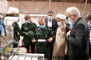 بازدید از نمایشگاه مقابله با کرونا7